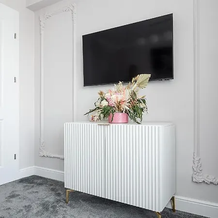 Bright House Cantemir * Bucarest