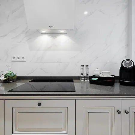 Bright House Cantemir Бухарест