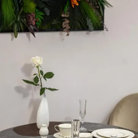 Bright House Cantemir *