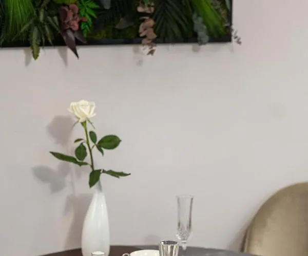 Bright House Cantemir *